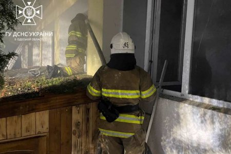 В Белгороде-Днестровском горел частный жилой дом (фото)