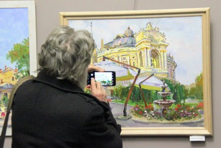 Одесситам предлагают полюбоваться красотами родного города на выставке «Весна на склонах Одессы» (фоторепортаж)