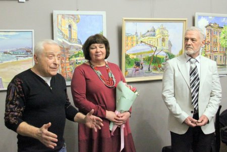 Одесситам предлагают полюбоваться красотами родного города на выставке «Весна на склонах Одессы» (фоторепортаж)