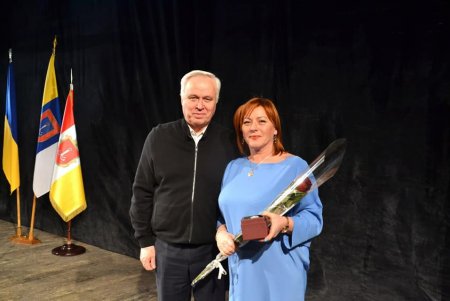 Городские власти поздравили коммунальщиков с профессиональным праздником (фото)