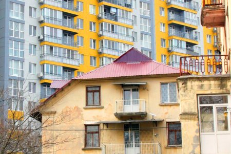 Прогулка по площади и улице имени архангела Михаила (фоторепортаж)