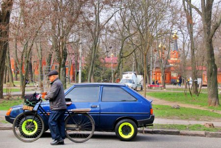 Прогулка по площади и улице имени архангела Михаила (фоторепортаж)