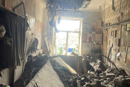Прокуратура и ГСЧС показали последствия ракетной атаки по Свято-Иверскому мужскому монастырю (фоторепортаж)