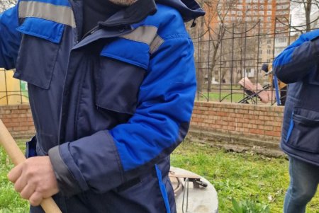 Одесские коммунальщики провели большую уборку на двух основных зеленых локациях города (фото)