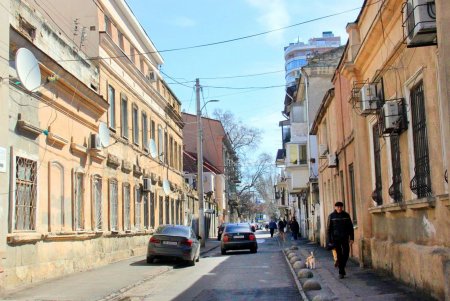 Улица Веры Инбер: исторические особнячки в районе парка Шевченко (фоторепортаж)