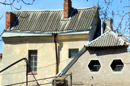 Улица Веры Инбер: исторические особнячки в районе парка Шевченко (фоторепортаж)
