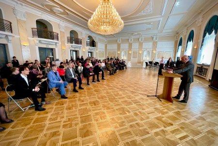 Одесские актеры и работники театров справляют именины (фото)