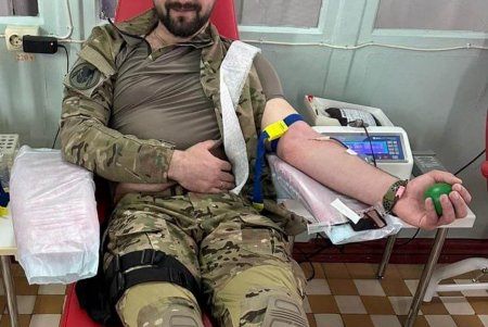 Одесские патрульные сдали кровь для жителей Херсона (фото)