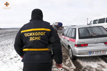 В Хмельницкой области перевернулся пассажирский автобус «Варшава-Одесса»: на месте работают полицейские, медики и спасатели (фото)