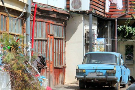Главпочтамт и исторические особняки: прогулка по улице Садовой (фоторепортаж)