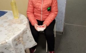 Малообеспеченные одесситы и переселенцы получают продовольственные наборы от Всемирной продовольственной программы ООН