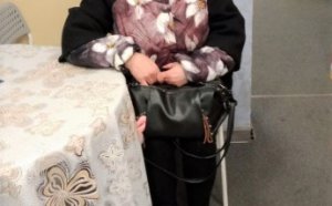 Малообеспеченные одесситы и переселенцы получают продовольственные наборы от Всемирной продовольственной программы ООН