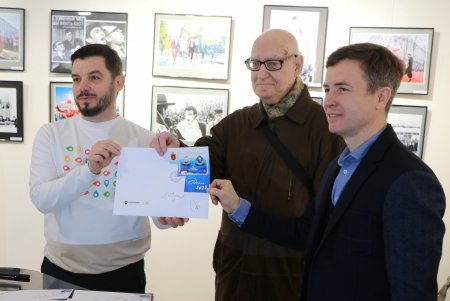 «Укрпочта» к 50-летию Юморины выпустила специальную юбилейную марку (фоторепортаж)