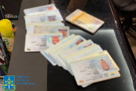 В Одессе будут судить ОПГ, занимавшуюся изготовлением поддельных водительских прав (фото)