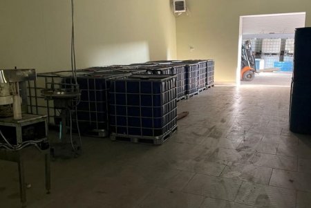 Двоих жителей Белгород-Днестровского района осудят за изготовление контрафактного алкоголя (фото)