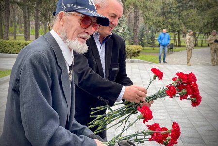В Одессе возложили цветы в честь 79-й годовщины освобождения от нацистских оккупантов (фото, видео)