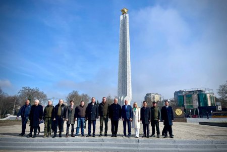 В Одессе возложили цветы в честь 79-й годовщины освобождения от нацистских оккупантов (фото, видео)