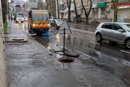 На улицах Одессы дежурят бригады коммунальщиков (фото)  (обновлено)