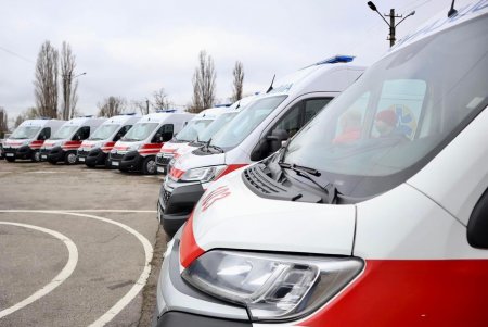 Одесский центр экстренной медпомощи и медицины катастроф получил восемь новых реанимобилей (фото)