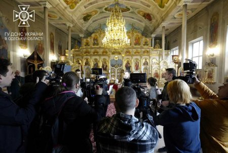 Одесские спасатели перед Пасхой проверяют безопасность в храмах (фото)