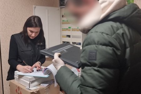 В Одессе преступная группа втягивала женщин в занятие проституцией через сеть стриптиз-баров (фото, видео)