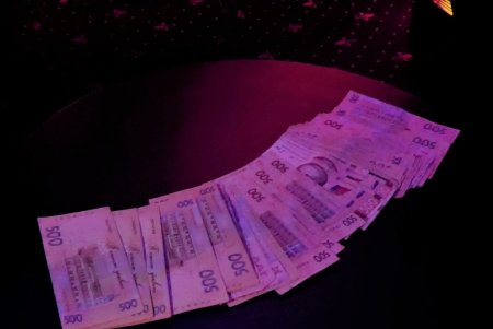 В Одессе преступная группа втягивала женщин в занятие проституцией через сеть стриптиз-баров (фото, видео)