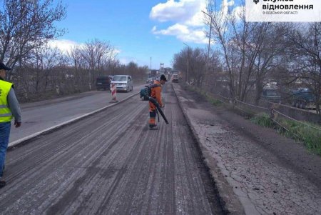 Автодороги Одесской области ремонтируют и обустраивают в рамках эксплуатационного содержания (фото)