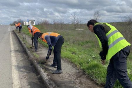 Автодороги Одесской области ремонтируют и обустраивают в рамках эксплуатационного содержания (фото)
