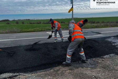 Автодороги Одесской области ремонтируют и обустраивают в рамках эксплуатационного содержания (фото)