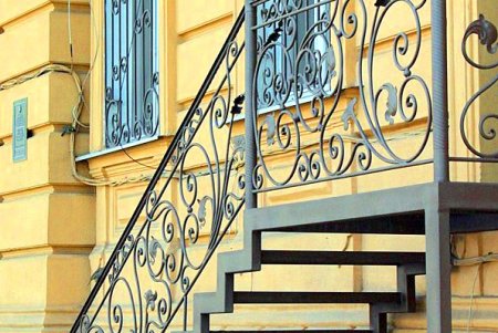 Прогулка по тихой и загадочной улице Дворянской (фоторепортаж)