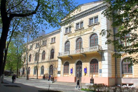 Прогулка по тихой и загадочной улице Дворянской (фоторепортаж)