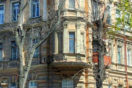Прогулка по тихой и загадочной улице Дворянской (фоторепортаж)