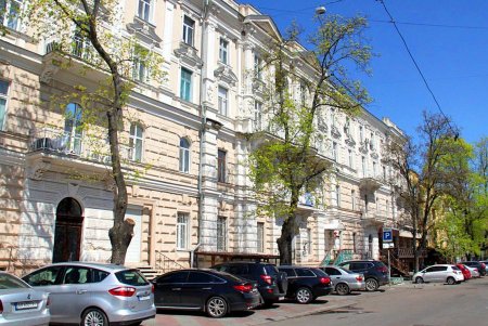 Прогулка по тихой и загадочной улице Дворянской (фоторепортаж)