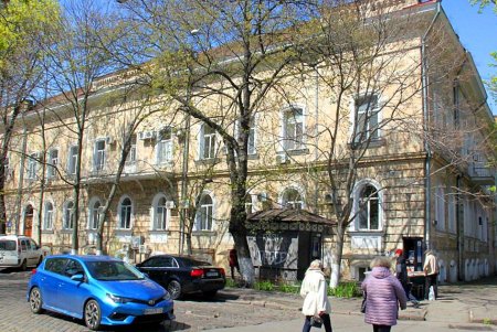 Прогулка по тихой и загадочной улице Дворянской (фоторепортаж)