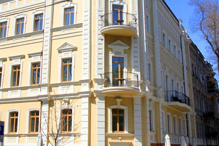 Прогулка по тихой и загадочной улице Дворянской (фоторепортаж)