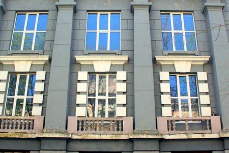 Прогулка по тихой и загадочной улице Дворянской (фоторепортаж)