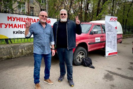 В Гуманитарный центр Киевского района ежедневно обращаются около 700 человек (фото, видео)