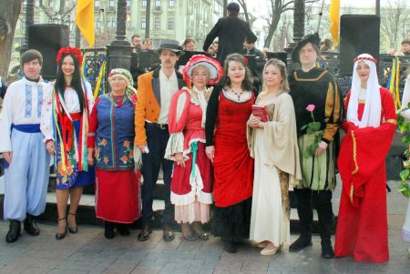 В Городском саду прошел Всемирный день книги и авторского права (фоторепортаж)