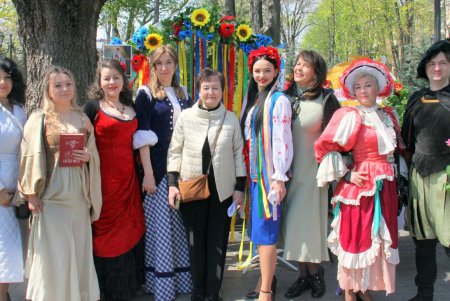 В Городском саду прошел Всемирный день книги и авторского права (фоторепортаж)