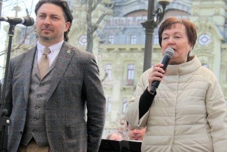 В Городском саду прошел Всемирный день книги и авторского права (фоторепортаж)