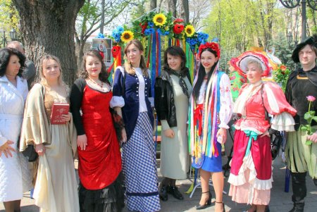 В Городском саду прошел Всемирный день книги и авторского права (фоторепортаж)