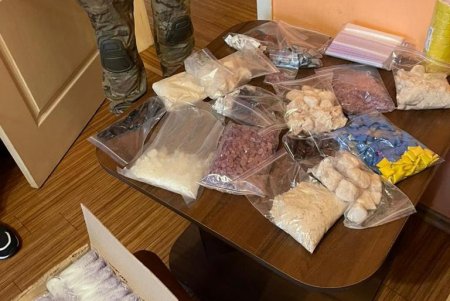 Всеукраинская группировка наркодельцов производила психотропы в промышленных масштабах, получая 70 миллионов долларов США в месяц