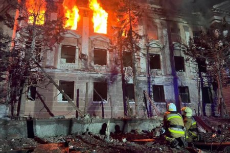 Николаев подвергся массированному ракетному обстрелу: разрушены жилые дома, есть жертвы (фоторепортаж) 