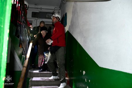 Николаев подвергся массированному ракетному обстрелу: разрушены жилые дома, есть жертвы (фоторепортаж) 