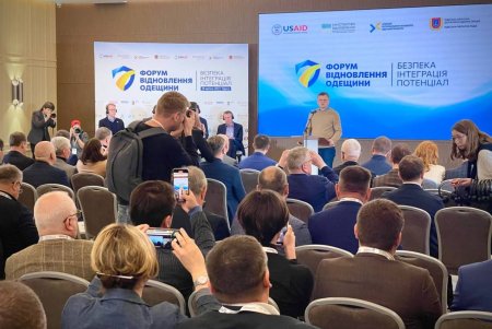 «Сегодня весь цивилизованный мир – рядом с Украиной»: Геннадий Труханов выступил на форуме, посвященном послевоенному развитию региона (фото, видео)