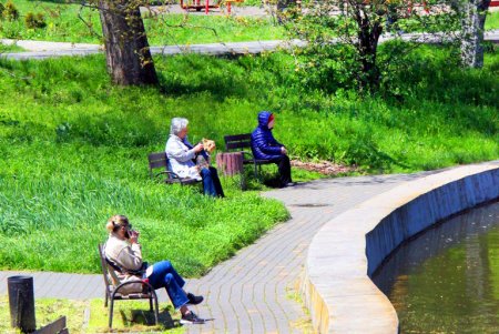 Зелень на месте трущоб: фотопрогулка по весеннему парку Победы (фоторепортаж) 