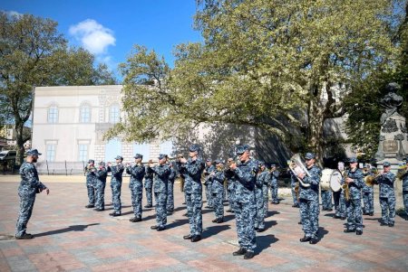На Думской площади состоялась церемония поднятия флага Европейского Союза (фоторепортаж) 