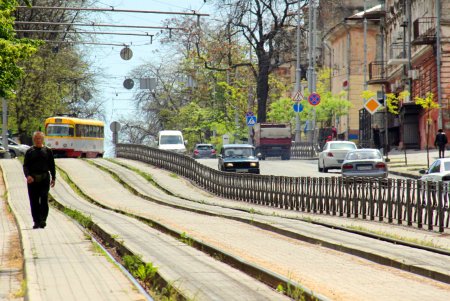 Спуск Маринеско — оживленная магистраль, соединяющая центр города и Пересыпь (фоторепортаж) 
