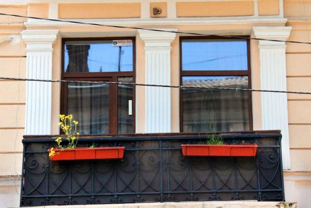 Воскресная прогулка по улице 10-го Апреля (фоторепортаж)