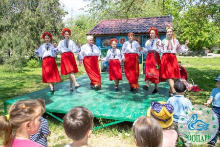В Горсаду прошли патриотические концерты, а в Одесском зоопарке отметили прибавление семейства (фото)